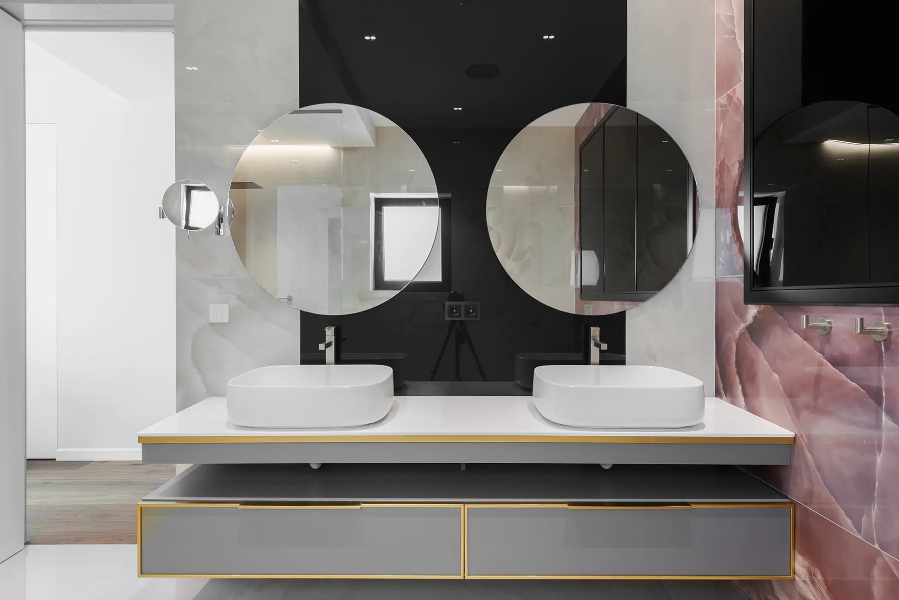 Villa 02 — fotografie 3